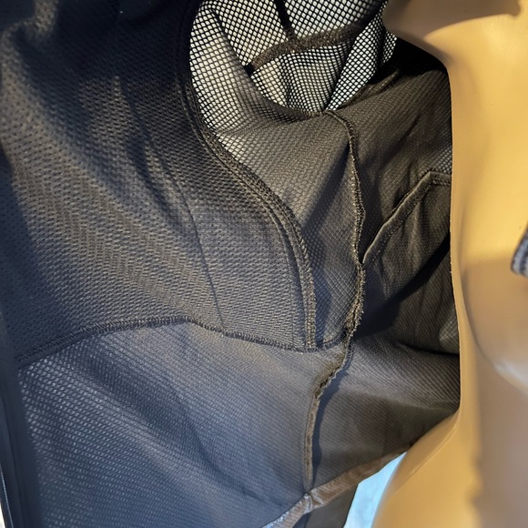 Under Armour jacket - Picture 4 of 12